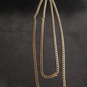 Elegant Gold Necklace